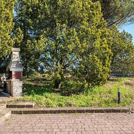 A11 - Varano, Delizioso Trilocale Con Giardino Appartement *