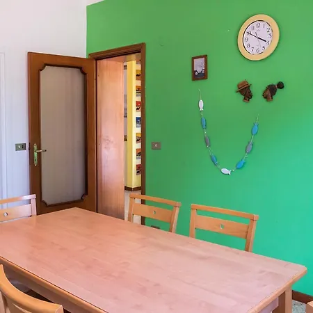 A11 - Varano, Delizioso Trilocale Con Giardino