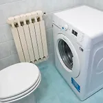 A11 - Varano, Delizioso Trilocale Con Giardino アパート *
