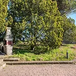 A11 - Varano, Delizioso Trilocale Con Giardino アパート *