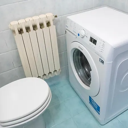 A11 - Varano, Delizioso Trilocale Con Giardino דירה *