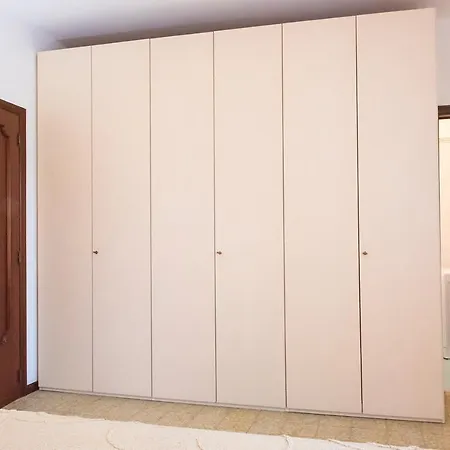 דירה A11 - Varano, Delizioso Trilocale Con Giardino