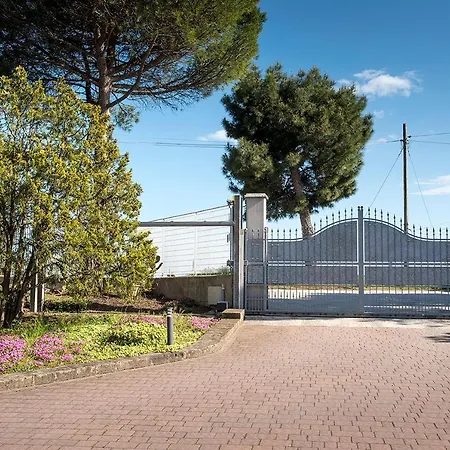 A11 - Varano, Delizioso Trilocale Con Giardino דירה אנקונה