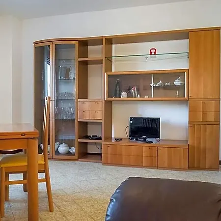 Apartamento A11 - Varano, Delizioso Trilocale Con Giardino