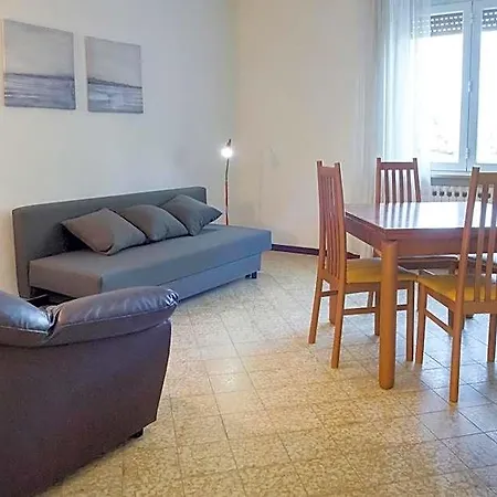 Apartamento A11 - Varano, Delizioso Trilocale Con Giardino *