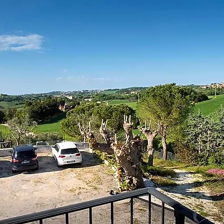 Apartamento A11 - Varano, Delizioso Trilocale Con Giardino *